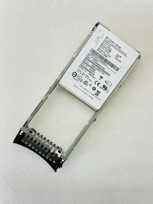 IBM 00MJ158 800GB SSD SAS 2.5“ 12Gb/s StorWize V3700 磁盘